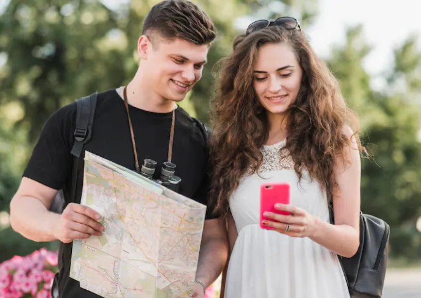 Pourquoi les voyageurs explorent les destinations en ligne avant de les visiter